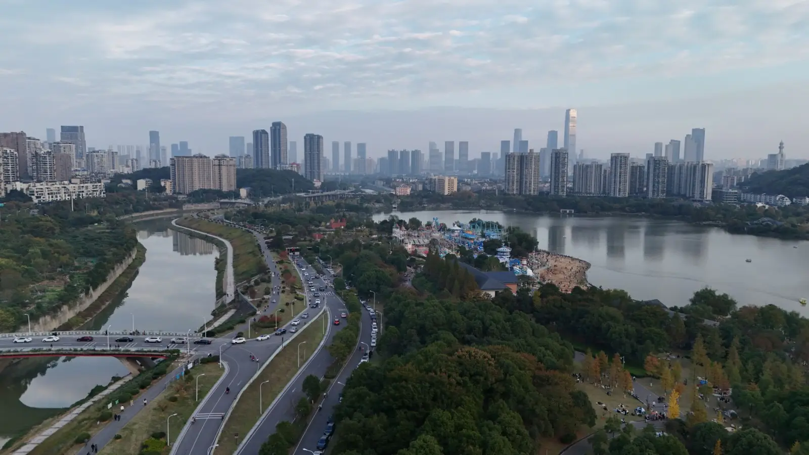 工业机器人如何提升产线自动化水平——华郡智能产品中心技术解析